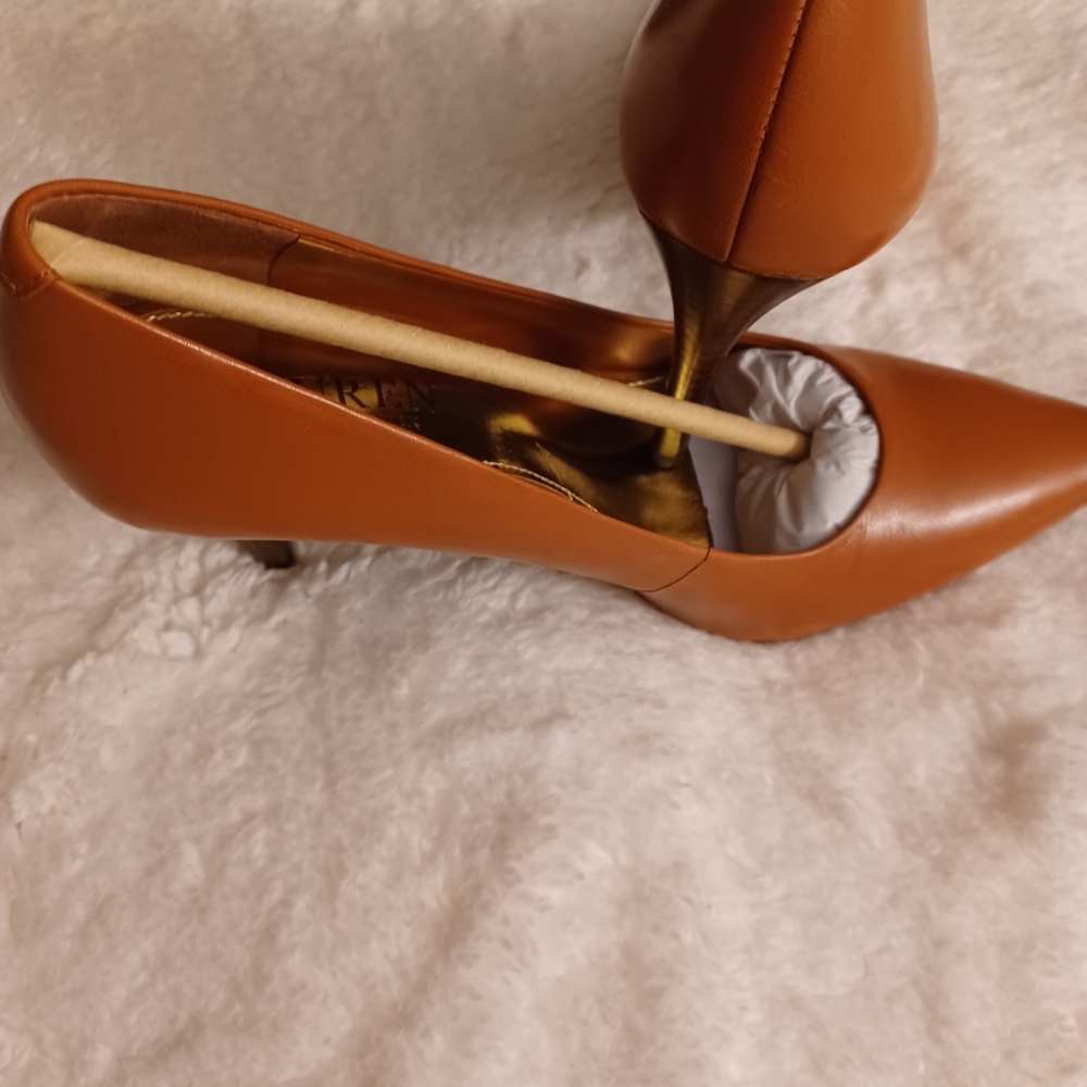 Shoes - Picture 6 of 9